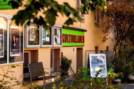 Foto vom Eingang vom Kultur·laden Gartenstadt.