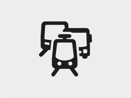 Symbol für: öffentliche Verkehrs·mittel., Bild © Stadt Nürnberg