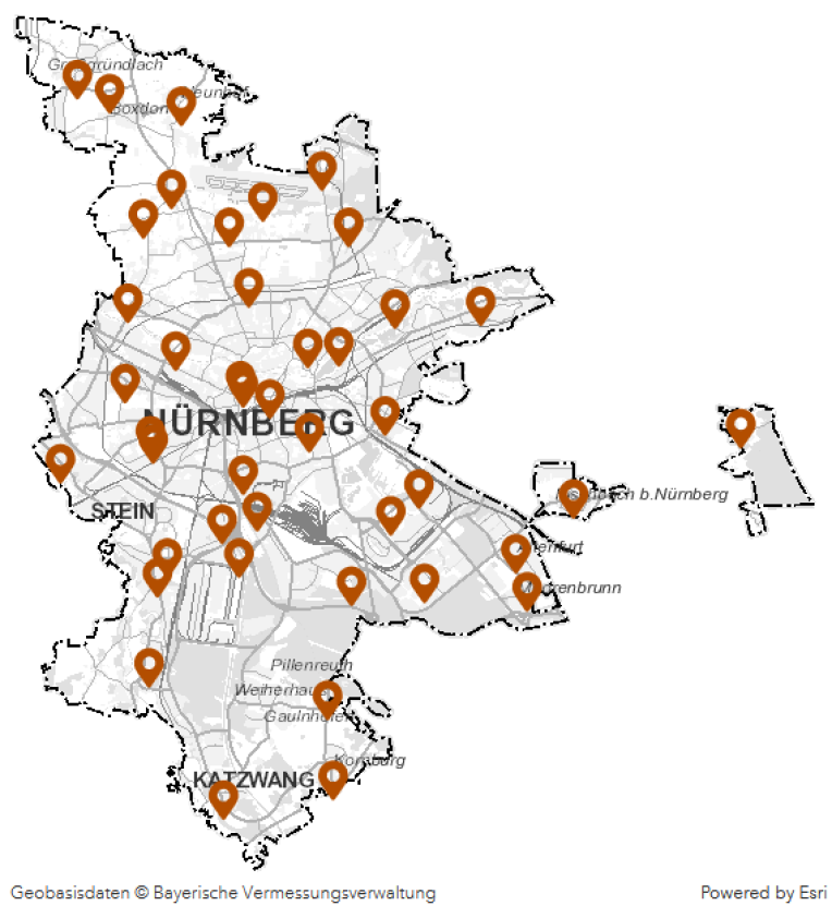 Das Bild zeigt einen Teil von einem Stadt·plan von Nürnberg. Auf dem Stadt·plan sind 43 orangene Markierungen.