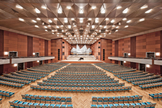 Blick in den Großen Saal mit Konzertbestuhlung