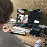 Eine grafische Szene wird programmiert und mit Funktionalität versehen.