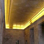 Die Decke in der Zeppelintribüne stammt von Hermann Kaspar.