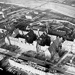 Luftaufnahme des Nürnberger Justizgebäudes im Winter 1945/46.