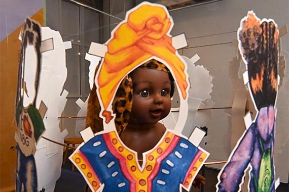 Das Spielzeugmuseum beleuchtet rassistisches und antirassistisches Spielzeug.
