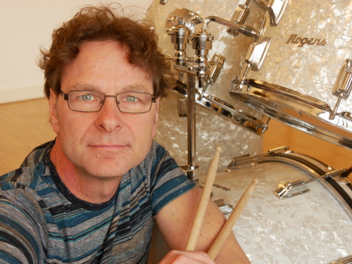 Axel Dinkelmeyer mit Schlagzeug © Axel Dinkelmeyer / MN