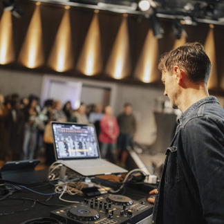 ( Bild: Giulia Iannicelli / Stadt Nürnberg ) FSJ-Empfang 2025 auf AEG