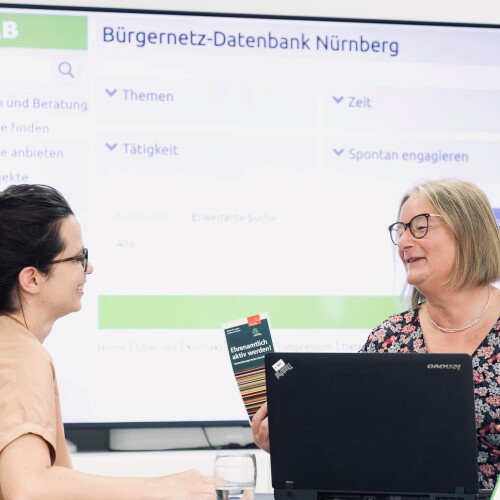 © Giulia Iannicelli / Stadt Nürnberg Freiwilligen Info im Klara © Giulia Iannicelli / Stadt Nürnberg