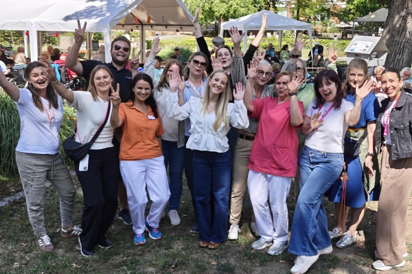 Team der NürnbergMesse beim Friedensfest im Sebastianspital 2026