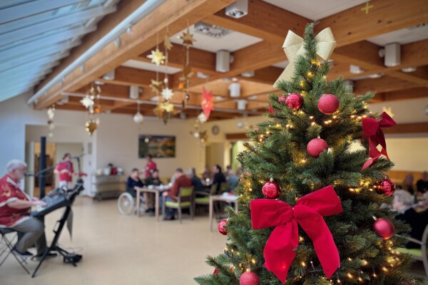 In der Senioren-Wohnanlage St. Johannis wurde Weihnachten gefeiert.
