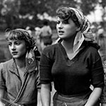Zwei junge Frauen
