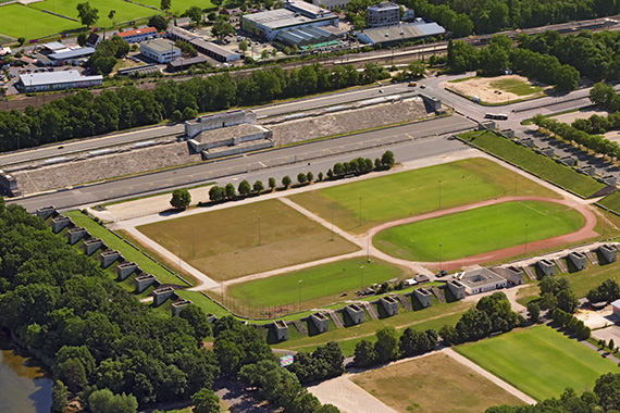 Luftaufnahme der Zeppelintribüne