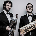 Das Musikduo Fetén Fetén mit Jorge Arribas und Diego Galaz mit ihren Instrumenten
