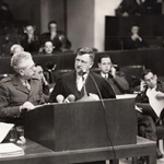 Historische Aufnahme einer Gerichtsverhandlung