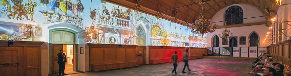 Projektion von Dürers Triumphzug im Historischen Rathaussall von Nürnberg