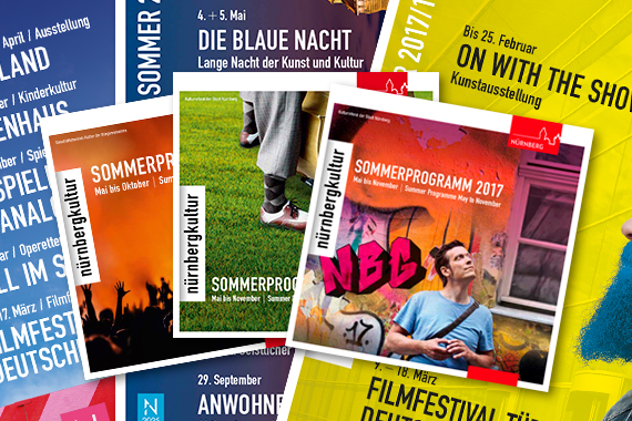 Mehrere Plakate und Programmhefte aus der Kulturmarketing-Reihe NürnbergKultur