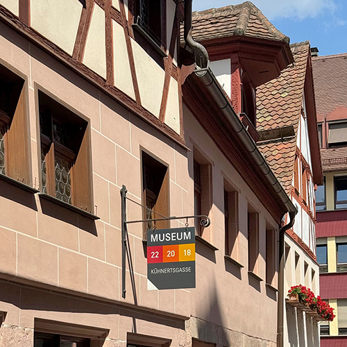 © Stadt Nürnberg Fassade des Museums 22 | 20 | 18 in der Kühnertsgasse © Stadt Nürnberg