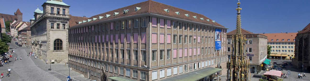 Das alte und neue Rathaus am Hauptmarkt, Bild © Ralf Schedlbauer / Stadt Nürnberg