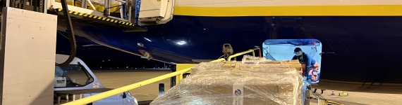 Airport Nürnberg verlädt Hilfsgüter für die Ukraine
