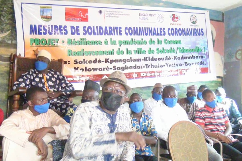 Sensibilisierungsworkshop der NGO PAFED mit Bürgermeister Mankana KOROWODOU AHINI, Bild © Francoise Mayi GNOFAM / Stadt Nürnberg