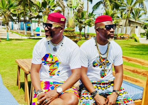 Das Duo RaXiNoaR in Lomé in Togo