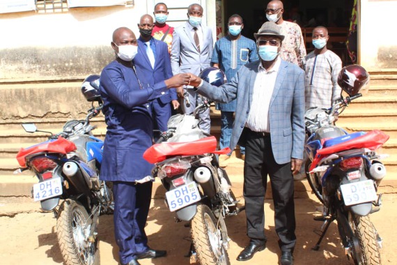 Motorräder für das Rathaus von Sokodé