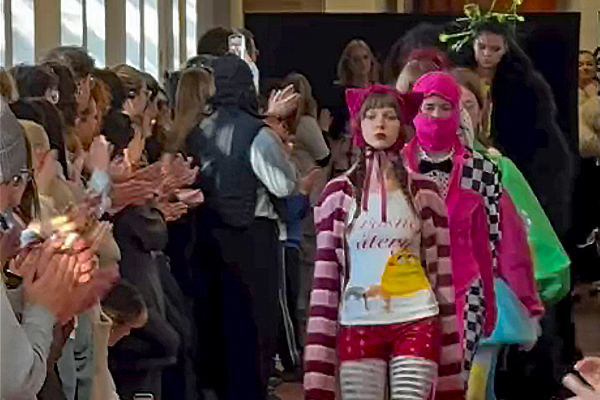 Modenschau der B5 Modeschulen Nürnberg und der VOSON a SPSO Prag