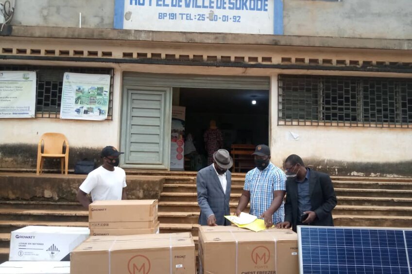 Ankunft PV Anlagen, Bild © Essossinam KETETCHE / Stadt Sokodé