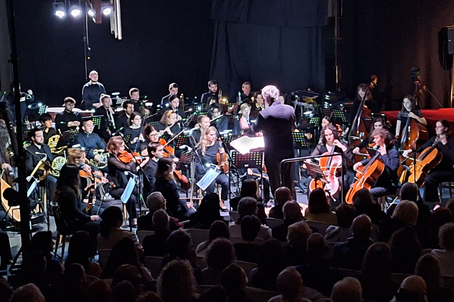Bild © D. Gross / IB, Stadt Nürnberg Orchester der Hochschule für Musik Nürnberg während der Opernvorstellung "La Bohème" in Kavala., Bild © D. Gross / IB, Stadt Nürnberg