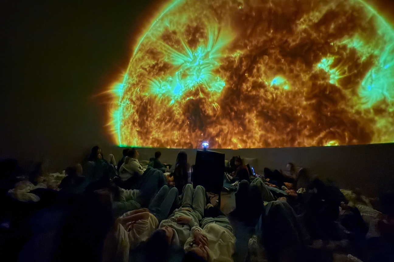 Bild © Waldmann / Stadt Nürnberg Mobiles Planetarium 2025, Bild © Waldmann / Stadt Nürnberg