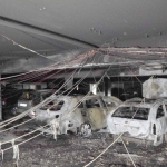 Ein Fahrzeugbrand hat am Donnerstag, 9. Juli 2026, gravierende Schäden an der Theatergarage am Richard-Wagner-Platz in Nürnberg verursacht. Mehrere Fahrzeuge sind komplett ausgebrannt. Die Schäden sind so massiv, dass das Parkhaus derzeit nicht betreten werden kann.
