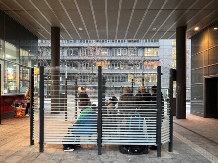 Foto vom neuen Warte·bereich am ZOB.