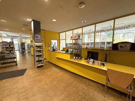 Foto von der Stadt·bibliothek Süd·stadt von innen.