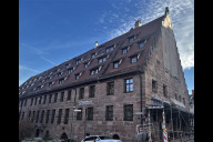 Bild Unschlitthaus – die historische Sandsteinfassade wird saniert.