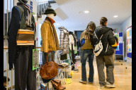 Bild Die Veranstaltung „Global Learning 2025 - Kleidung mit Köpfchen. Fast Fashion unter der Lupe“ im Caritas-Pirckheimer-Haus beschäftigte sich mit fairer Mode.
