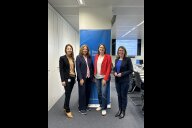 Bild Sitzung des Sozialausschusses des Bayerischen Städtetags am Donnerstag, 8. Oktober 2026, in München; v. li.: Dr. Inka Papperger (Geschäftsstelle Bayerischer Städtetag), Jessica Euler (Bürgermeisterin Aschaffenburg, stellvertretende Vorsitzende des Sozialausschusses) Elisabeth Ries (Referentin für Jugend, Familie, Senioren und Soziales Nürnberg, Vorsitzende des Sozialausschusses) und Andrea Probst (Geschäftsstelle Bayerischer Städtetag). 