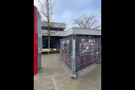 Bild Open-Air-Ausstellung auf dem Heinrich-­Böll-­Platz in Langwasser: Das städtische Menschenrechtsbüro zeigt mit Partnern rund um den Internationalen Tag der Menschenrechte am 10. Dezember die Ausstellung „Pictures for the Human Rights“. 