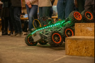Bild Roboter in der Ehrenhalle des Rathauses Wolffscher Bau am Dienstag, 27. Januar 2026, anlässlich des RoboCup 2027 in Nürnberg.