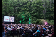 Bild Das SommerNachtFilmFestival findet auch im Tiergarten statt. 2026 gibt es wieder vier Filme im Angebot, welche die Gäste in besonderer Atmosphäre genießen können.