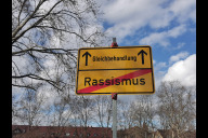 Bild Verkehrsschild der Gerechtigkeit.