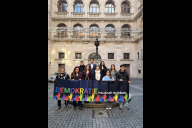 Bild Schul- und Sportreferentin Cornelia Trinkl (Zweite v. li. vorne) mit dem Stadtschülerrat der Stadt Nürnberg 2025/26.