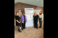 Bild Jennifer Kempf, Städtische Werke Nürnberg GmbH, Markus Pietsch, Forum Wirtschaft und Infrastruktur der Europäischen Metropolregion Nürnberg, Nicole Hummel, Bündnis für Familie, Christel Krumwiede, Pflegestützpunkt Nürnberg, und Antonia Lehner, Industrie- und Handelskammer Nürnberg für Mittelfranken (v. li.), bei der Herbsttagung 2024 der "Initiative familienbewusste Personalpolitik".