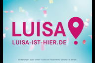 Bild Das Bild zeigt den Türaufkleber der Kampagne "Luisa ist hier". NürnbergBad ist Teil der Kampagne, das Bäderpersonal ist für Frauen und Mädchen im Falle von sexueller Belästigung jederzeit ansprechbar.     