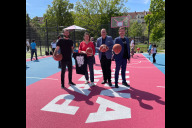 Bild Offiziell eröffnet: Die neuen Freizeitsportflächen im Annapark (v.l.n.r.:) Bastian Doreth, Vorstand der Nürnberg Falcons e. V., die Referentin für Jugend, Familie und Soziales, Elisabeth Ries, Bürgermeister und Erster Sör-Werkleiter Christian Vogel und Oberbürgermeister Marcus König. 