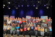 Bild Speed-Dating zum Thema „Nachhaltig wirtschaften“: 100 Schülerinnen und Schüler diskutierten mit Vertreterinnen und Vertretern aus Politik und Wirtschaft über nachhaltige Wirtschaftspolitik.