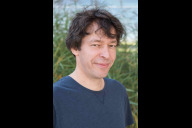 Bild Prof. Dr. Wolfang Enard studierte Biologie an der LMU München und promovierte 2003 am Max-Planck-Institut für Evolutionäre Anthropologie in Leipzig. Seit 2013 ist er Inhaber des Lehrstuhls für Anthropologie und Humangenetik an der LMU. 