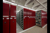 Bild Die erneuerte Fahrregalanlage der Magazine der Stadtbibliothek.