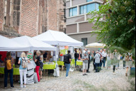 Bild Der textualienmarkt mit vielen Teilnehmenden aus der regionalen Literaturszene.