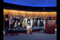 Bild Am Freitag, 25. Juli 2025, wurden zum 54. Mal die Zeugnisse über einen qualifizierenden Abschluss der Mittelschule an Absolventinnen und Absolventen übergeben, die sich am Bildungszentrum Nürnberg im Bereich „Zweite Chance“ auf den Abschluss vorbereiteten.