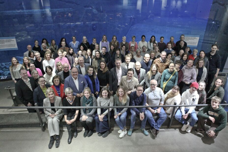 Die Gruppe des Sigena-Gymnasiums im Blauen Salon des Tiergartens, Bild © T. Metz / Sigena-Gymnasium
