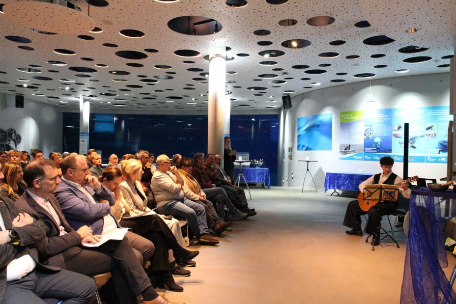 Musikvorführung im Blauen Salon, Bild © T. Metz / Sigena-Gymnasium